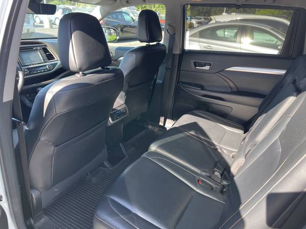 2017 Toyota Highlander XLE **Great Deal** - $22,775 (Dublin, CA)63477492989185123