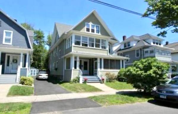 Luxurious 5 br 2Ba duplex apt located in the heart of Stratford, Conne 1