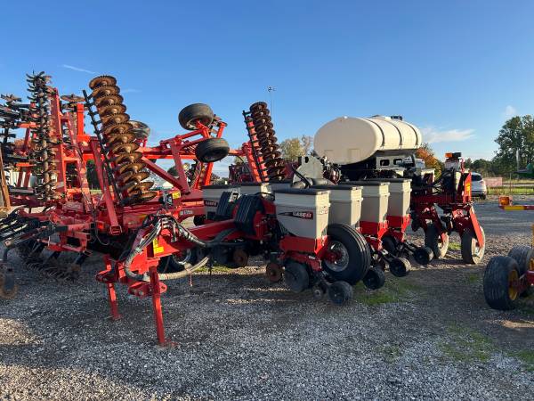 2014 Case IH Early Riser 1255 Planter (Stock#11333PW) 1