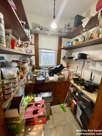 $3,650 / 3br - Cozy 3 bed in Jamaica Plain w/ 2 parking spots available!! (Jamaica Plain)63802072743811124
