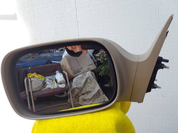 2006 Toyota Avalon driver side mirror 1
