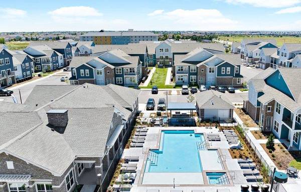 $2,070 / 2br - 1173ft2 - Open-Concept 1, 2 & 3 Bedroom Floor Plan Designs, Plank-Style Flooring (Green Valley Ranch)63920603115139124