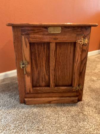 Ice box wood White Clad end table 1