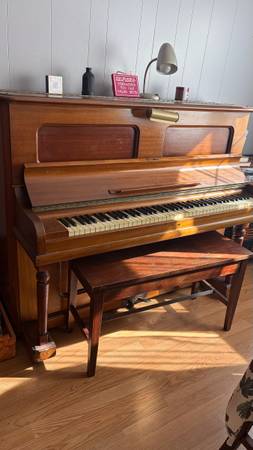 Free piano