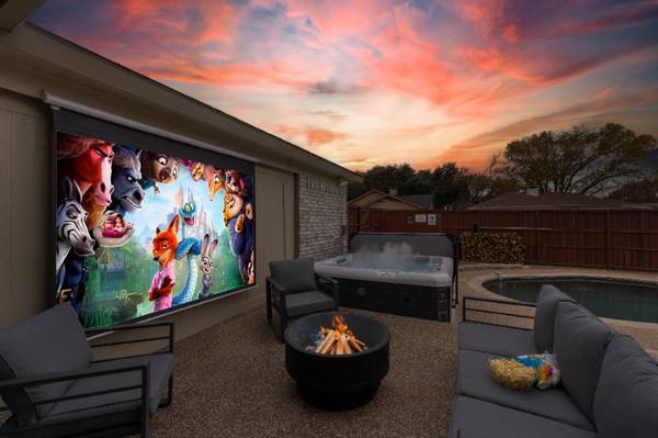 3 Bed / 2 Bath Pool/Spa/Utilities 1