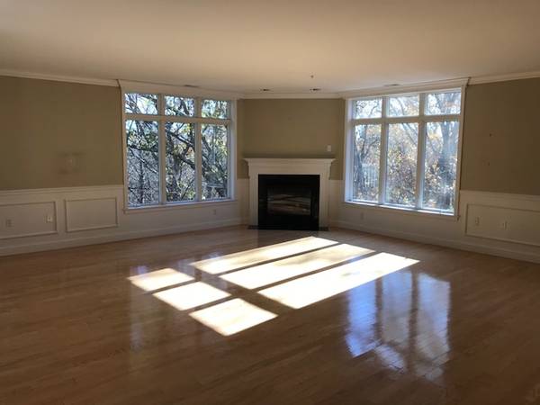 $3,950 / 2br - 2000ft2 - 2 Bedroom Concord/Sudbury Condominium (Sudbury)63856338164611121