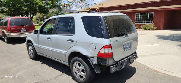 2004 Mercedes ML350 4x4 6cyl Auto, Sunroof, Runs great - $2,295 (San Marcos)63440304739459124
