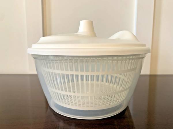IKEA UPPFYLLD Salad spinner, white 1