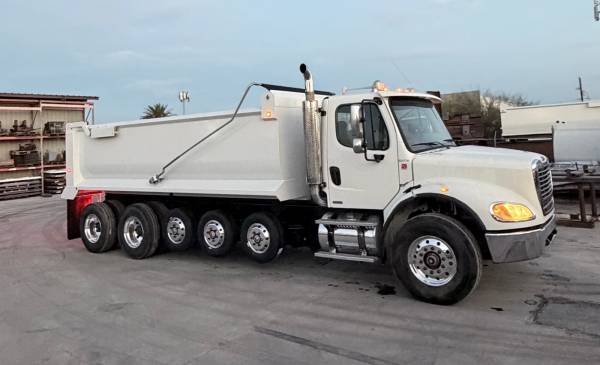 New Build 16 Wheeler w/Allison & Low Miles 1