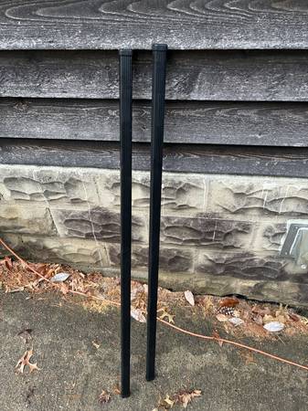 Thule roof rack bars ~50" long (2) 1