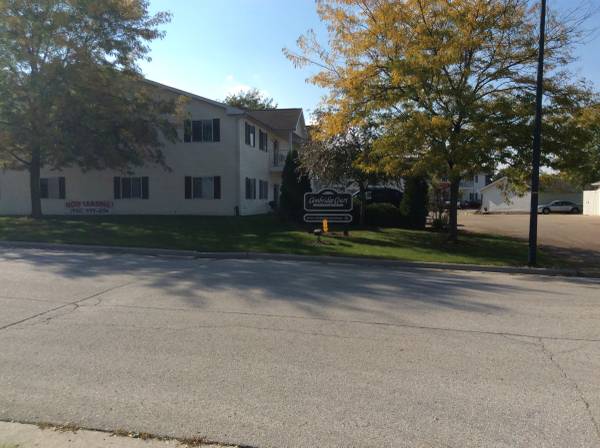 $995 / 3br - 1050ft2 - 3 B/R...1-1/2 Bath Cambridge Court Apts. Pre-3 (723 Vogt Lane, Chilton WI.)63813311781121121