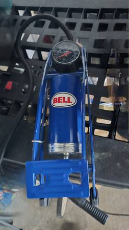 BIKE TIRE PUMP 1