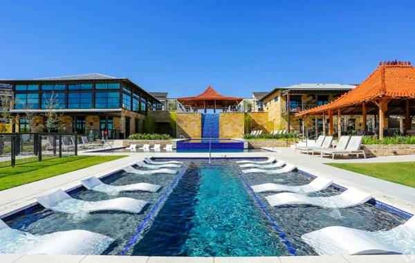 $1,829 / 2br - A New Trendy Apt with Lots of Amenities and Lux Pool! (Plano/The Colony/Frisco)63796375504897124