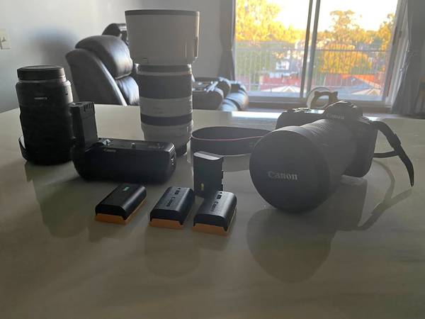 Canon EOS R5 mirrorless camera set (includes 3 RF lenses) 1