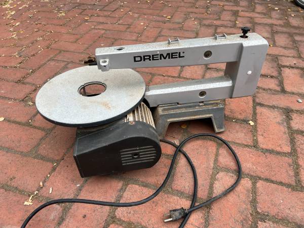 Dremel Scroll Saw 1