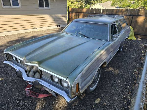 Cool Classic 1972 Ford LTD Country Squire woody wagon. - $2,750 (Portland)634355370177311218
