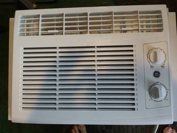 GE AIR CONDITIONER 1