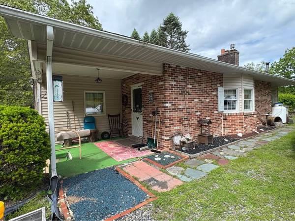 2 Bedroom, 2.5 Bath RANCH (furnished) + 9 acres 1