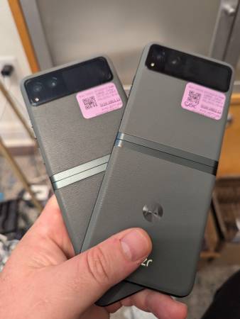Cricket wireless Motorola Moto Razr 5g 128gb 2023 1