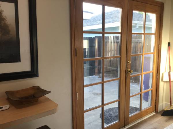 $1,200 / 200ft2 - HUGE ROOM FOR RENT (Camarillo)63981244406787122