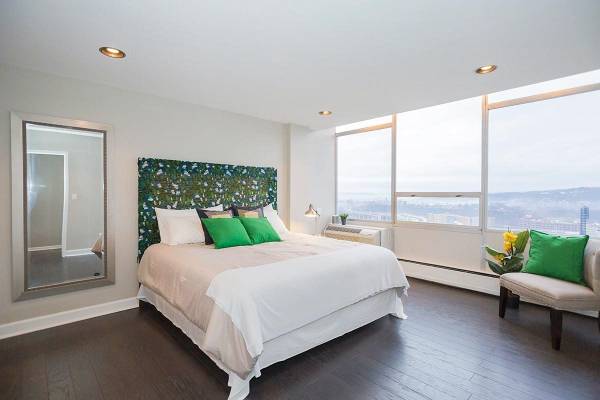 $2,015 / 2br - 975ft2 - In-Unit Laundry, Postal Services, Tile Backsplash (Downtown)63664526323841121