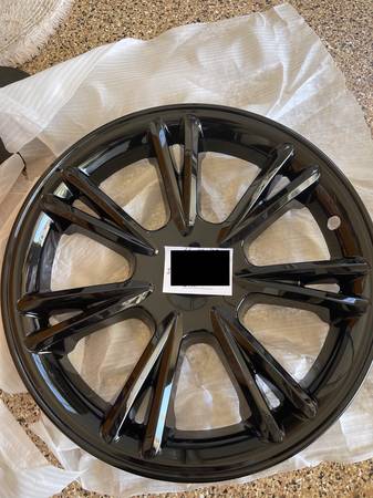 Tesla wheel cover 1