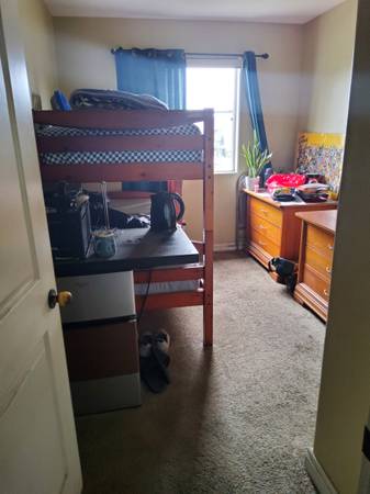 $700 Affordable Shared Housing 4 Working Men Only (South Los Angeles)63840111746945123