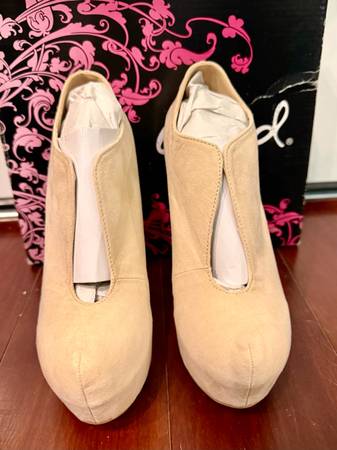 7.5 NUDE SUEDE PU Ankle Boots 5" Qupid Platform Heels- MIRIAM-95 - Sexy booties 1