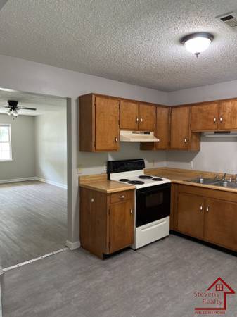 $1,400 / 2br - 1000ft2 - Bright Spacious Home (Flintstone)63993079508099123