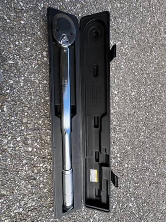 Pittsburgh torque wrench 1