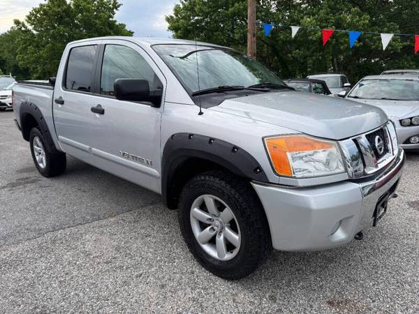 2010 Nissan Titan SE 4x4 SE 4dr Crew Cab SWB Pickup - $4,900 (upper marlboro,md)63616476894977122