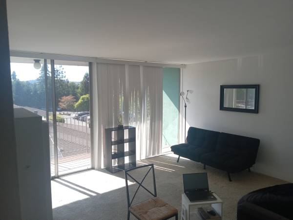 $2,000 / 2br - 800ft2 - Habitación Increíble - Cuarto Estupendo (redwood city)63868037638273121