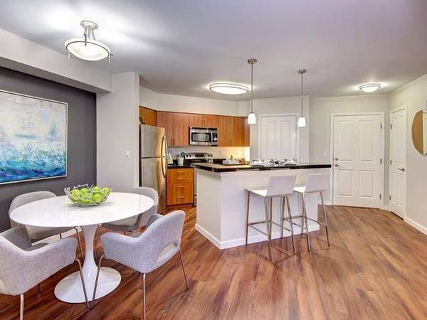$1,732 / 531ft2 - Custom Cabinetry, Smoke-Free Community, Hardwood Flooring (Renton)63934550426883122
