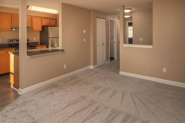$2,481 / 3br - 1065ft2 - Spacious 3 Bedroom 2 Bath! Located in Wonderful Lake Oswego Mt. Park! (Mountain Park Neighborhood)63820882946689122