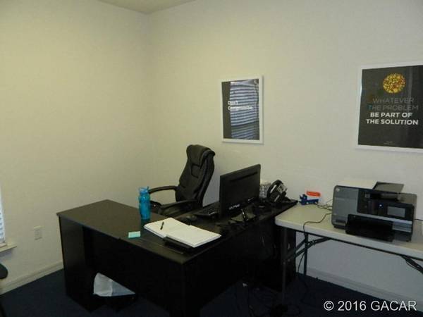 Oficinas de $300 en alquiler, ubicación privilegiada desde $300/mes (Pecan Park, Gainesville)63823034087427123