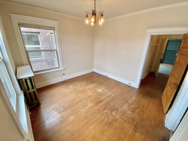 Charming Corner Unit in Capitol Hill 1