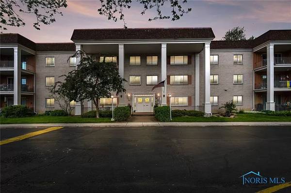 $1,200 / 1br - 600ft2 - COMPLETELY FURNISHED WESTGATE CONDO (Westgate)63836549281665121