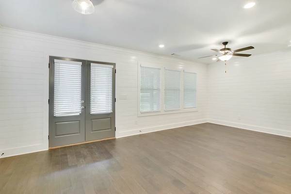 $1,195 / 3br - 1300ft2 - Lovely House for rent (Smyrna, GA)63963858416130121