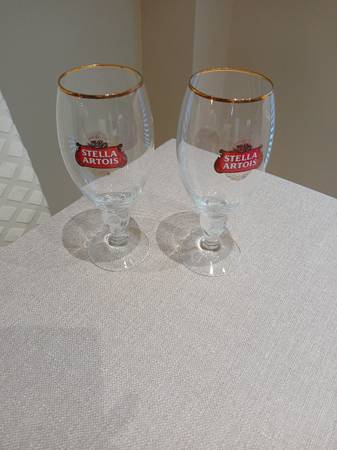 2 - large 50 CL STELLA BEER GLASSES - never used 1