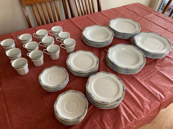 Christopher Stuart "Southwest" Porcelain China Dinnerware Set. 1