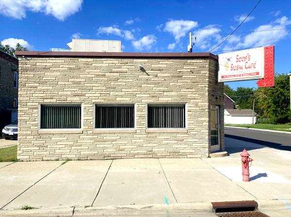 $2,500 RESTAURANT FOR SALE/LEASE (Kenosha, WI)63774393784193120
