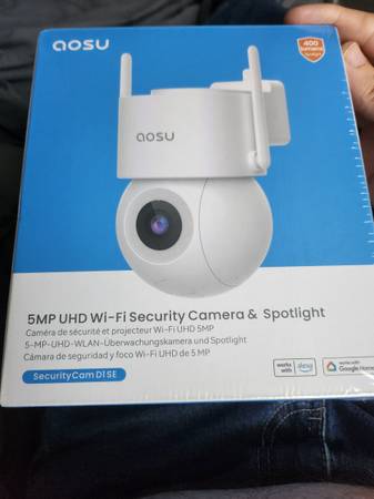 NEW Security camera in unopened box 1