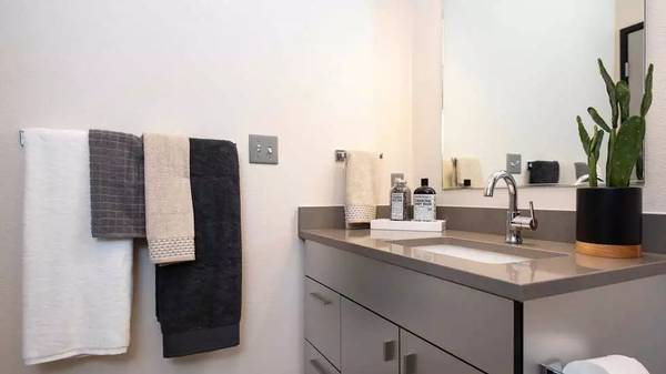 Stop by today at the 2 bed / 1 bath of your dreams! 777 Sq Ft! 1