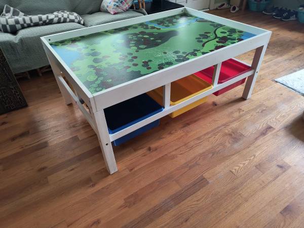 Train table or Lego table 1