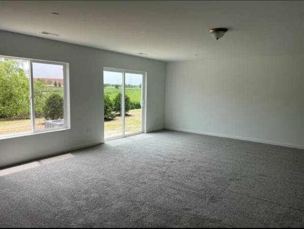 $1,200 / 3 hab - Sótano completo y amueblado con baño privado en alquiler (Yorkville, IL)63036899068291122