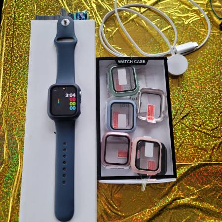 Apple Watch SE 2nd Generation (GPS) 40mm Silver 1