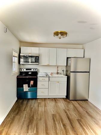 $1100.00 / 1br - 460ft2 - Hermoso apartamento remodelado de 1 habitación -- ¡Listo para mudarse!!63660196089601123