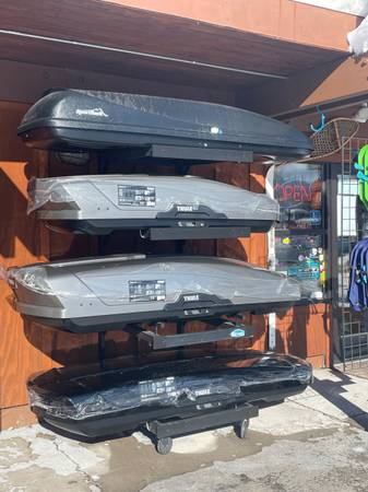 Thule rooftop storage box NEW - 30 boxes free install 1