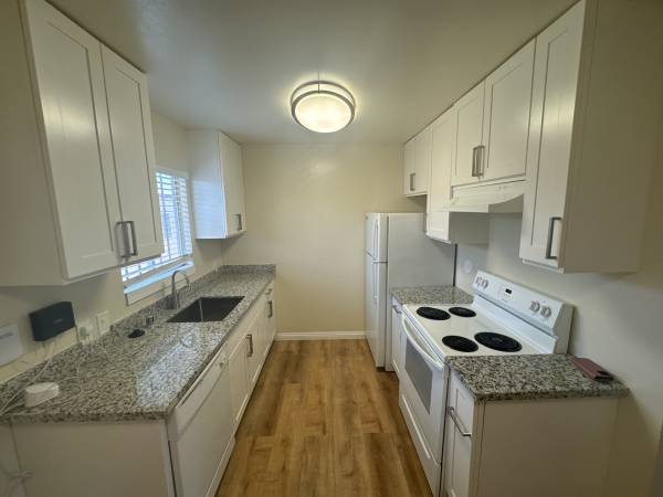 $925 / 1br - Modern 1BR Apartment with  San Leandro (san leandro)63888990500227121