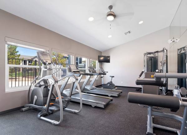 $1,630 / 3br - 1095ft2 - Patio/Balcón, Garaje/Plazas de aparcamiento, Pista de baloncesto (1205 S Meadows Pkwy, Reno, NV)63992637369986123